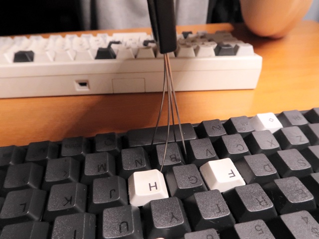 HHKB BTキーボードがやってきた！PFU Happy Hacking Keyboard Professional BT （日本語配列/墨